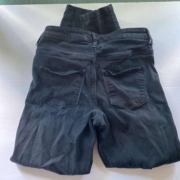 Universal Thread Jeans - Picture 2 of 4